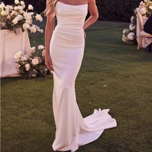 NWT Strapless Trumpet Mermaid Wedding Dress